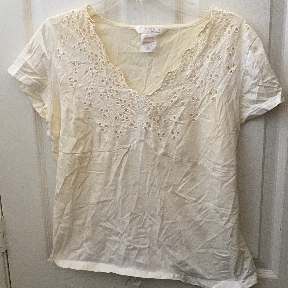 FINAL MARKDOWN GILLIGAN and O’Malley eyelet trim sleep top xl